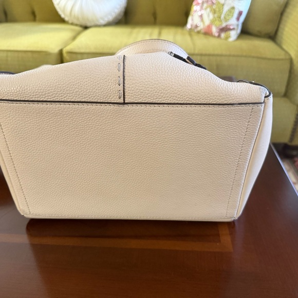 Tory Burch EUC Cream Leather Tote Bag - Picture 6 of 17